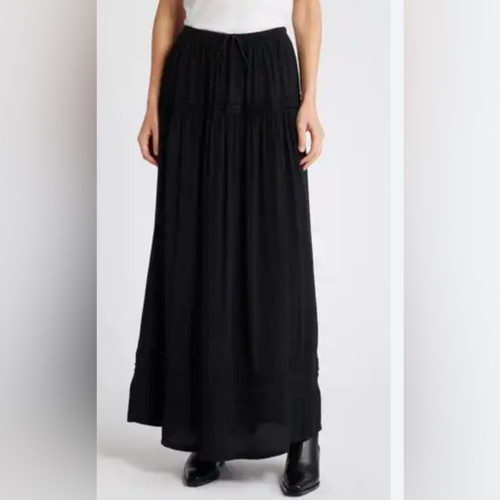 Halogen black A-Line Maxi Skirt with Ruched Design and waist pull sting
